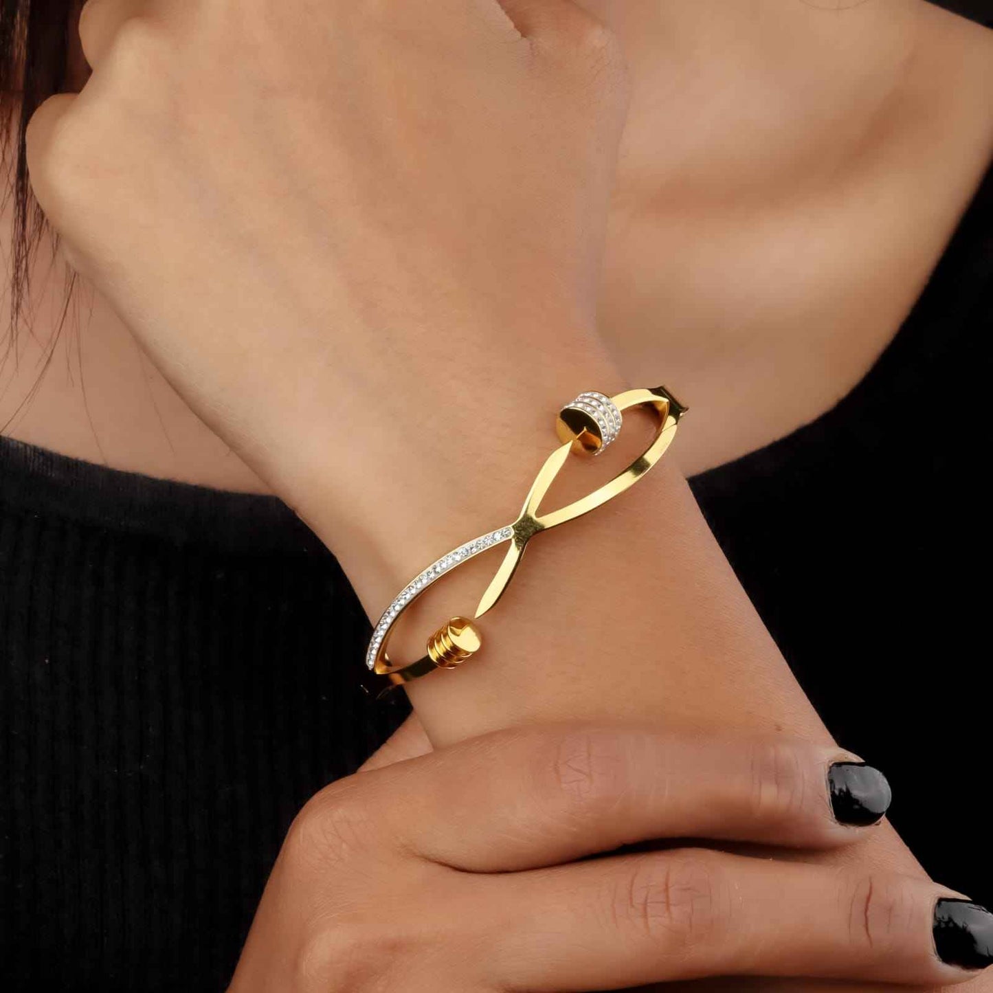 DRIFTBLOOM BRACELET - Elegance Redefined for Every Occasion