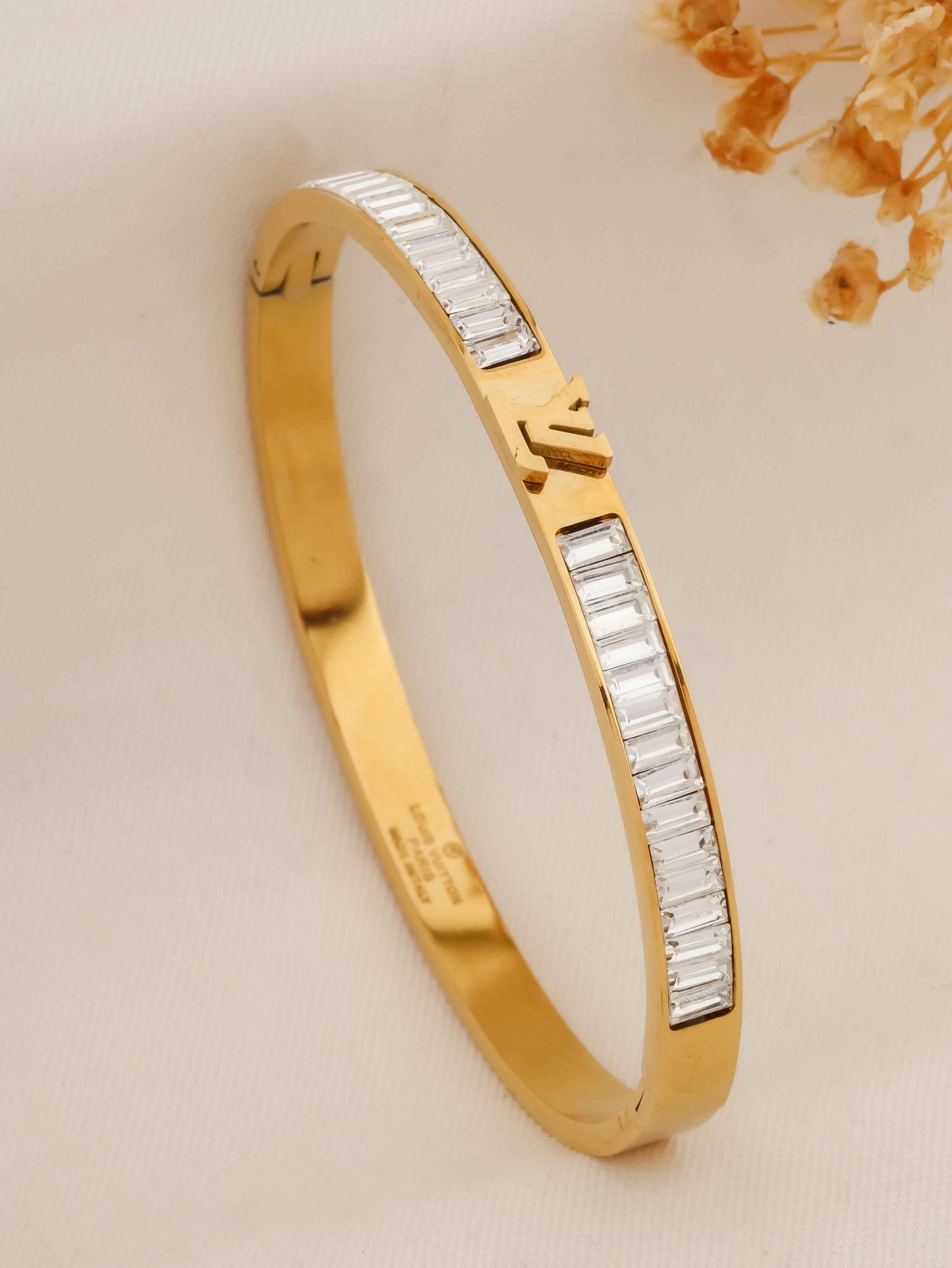 VELORA LINK BRACELET - Elegant and Versatile Jewelry for Every Occasion