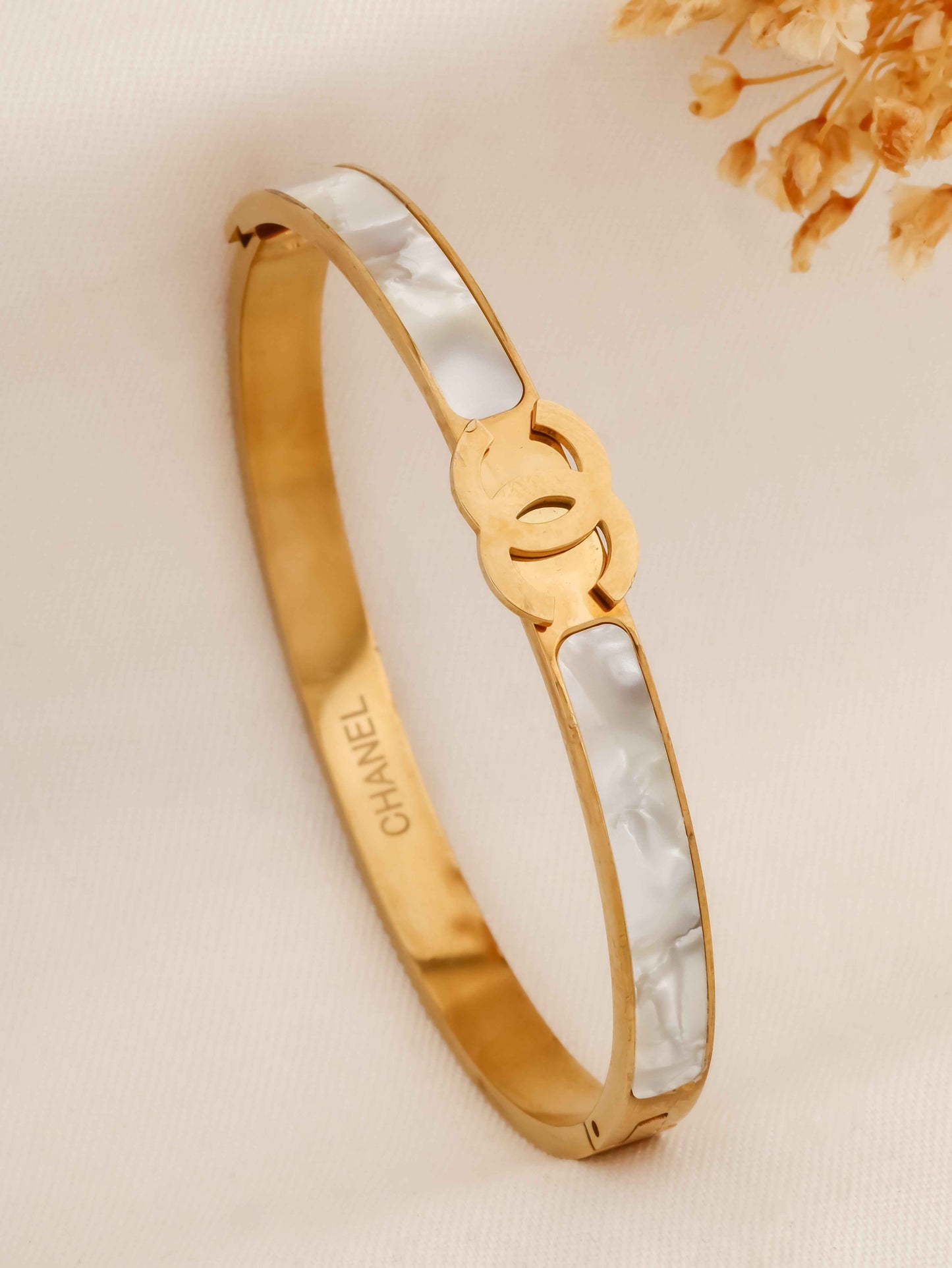 Gold Envy Bracelet - Elegant Accessory for Every Occasion