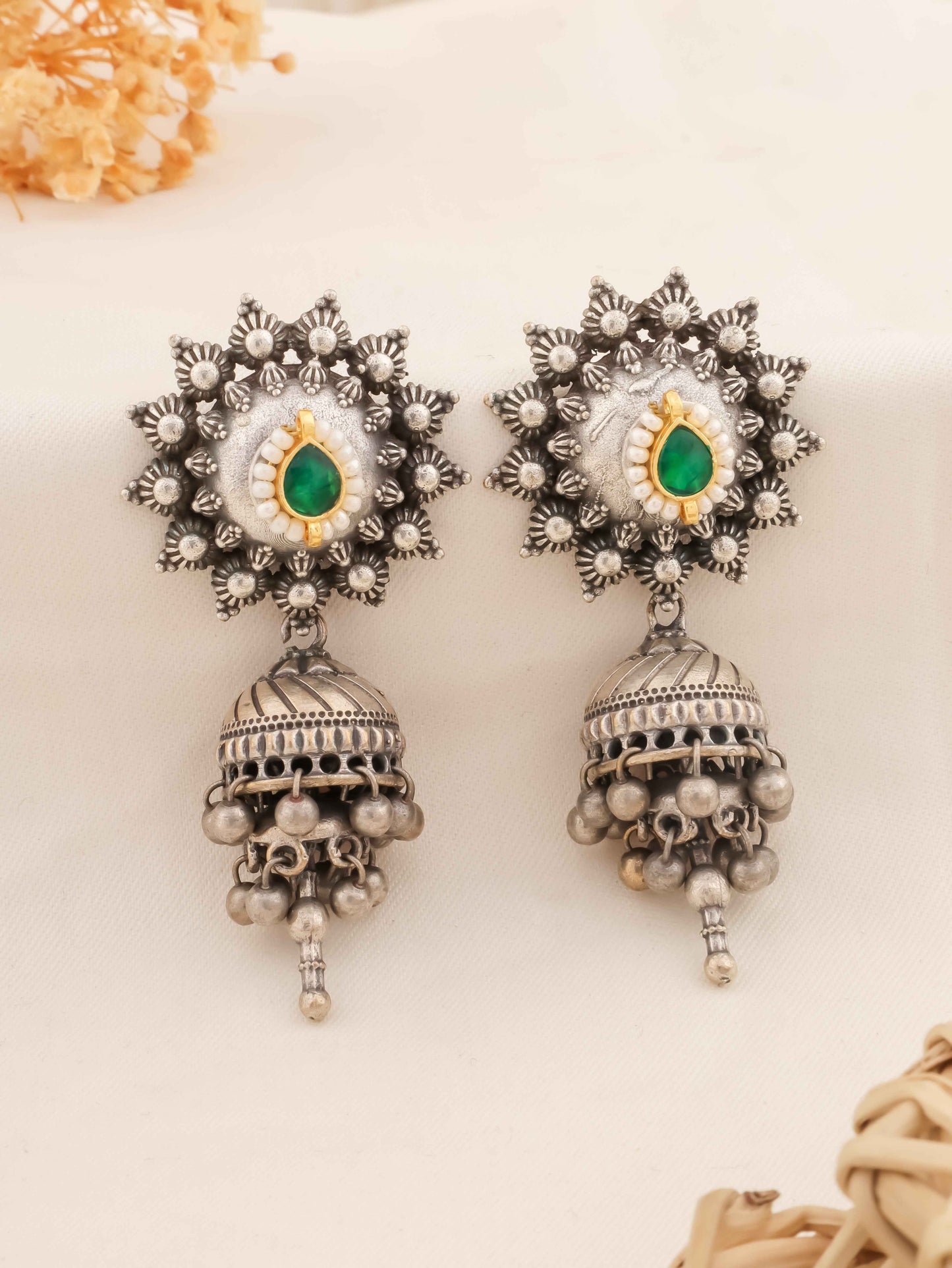 Kalakriti jhumki