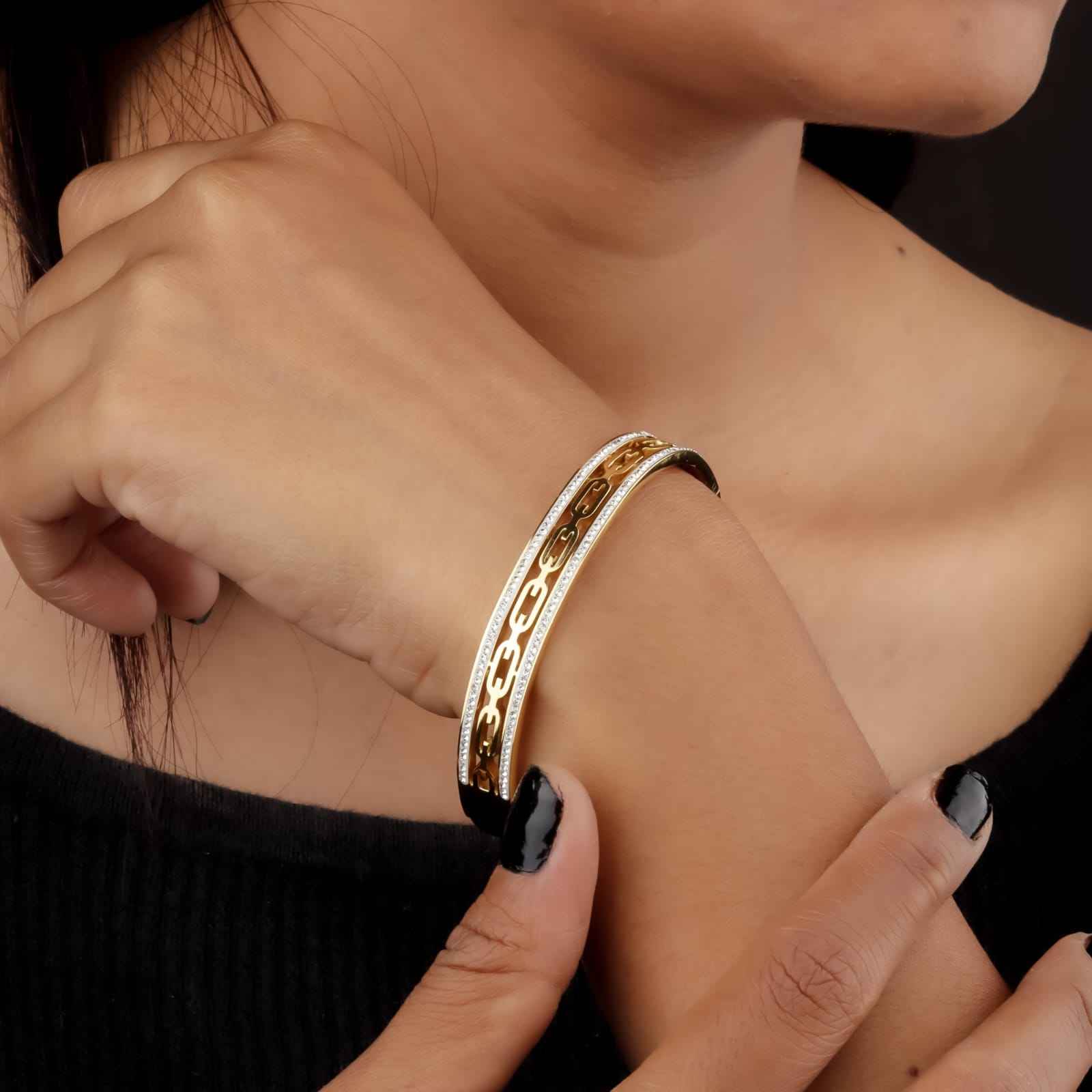 KENDALL BRACELET - Elegant and Versatile Jewelry for Every Occasion