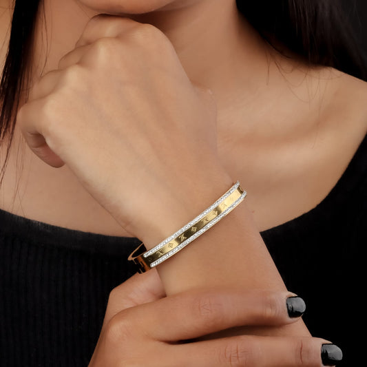 SUNROOT STRAND BRACELET